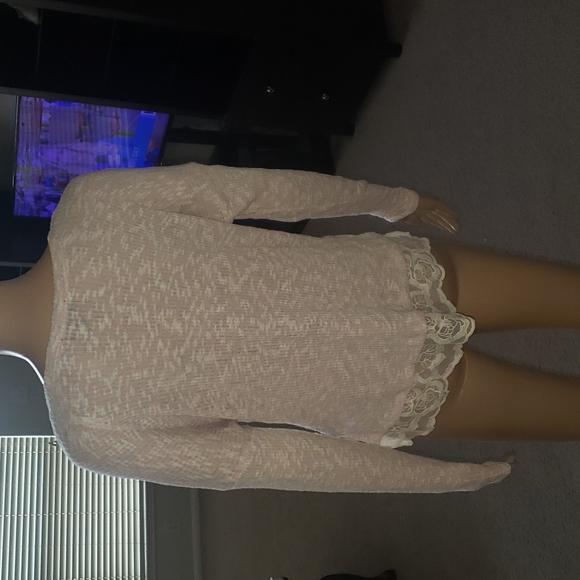 Jessica Simpson M ribbed vneck clouds floating by pattern scalloped lace trim - Picture 7 of 9